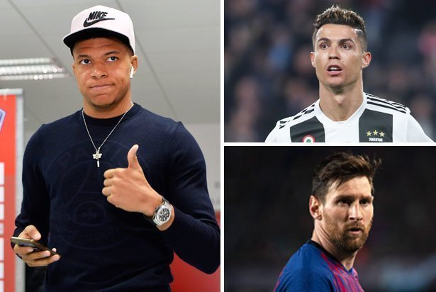 两条重大线索表明卡洛斯·巴莱巴即将加盟曼联。