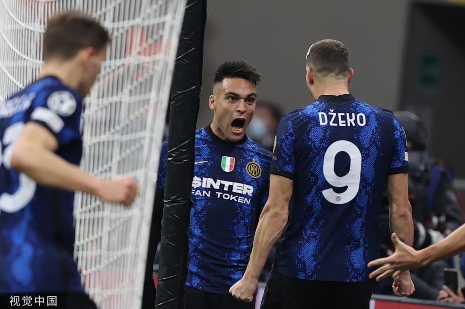 美媒：锡安前队友称锡安拥有詹姆斯级别的天赋，本可以更出色